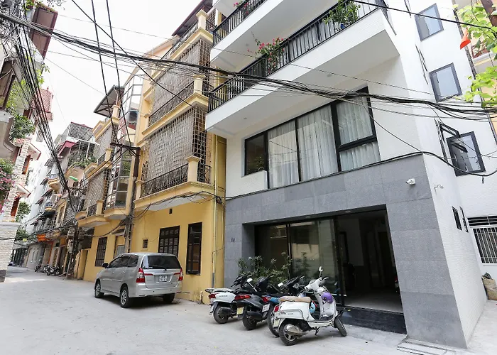 Quiet Hoang Quoc Viet Hotel&apartment